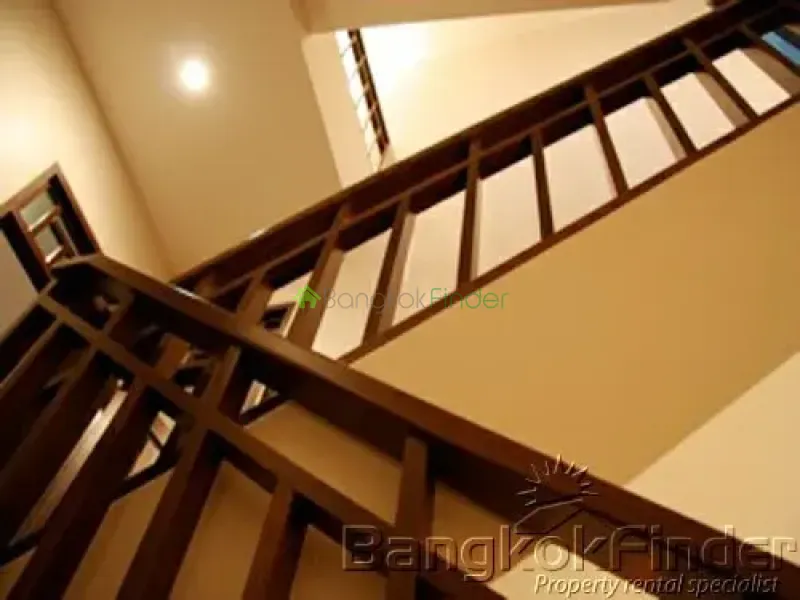 Phaholyothin, Phaholyothin, Phaholyothin, Thailand, 4 Bedroom Bedrooms, 0 ,4 BathroomBathrooms,House,For Rent,Phaholyothin,3502