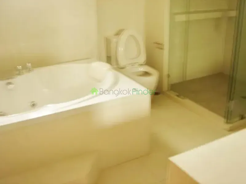 Phrom Phong, Phrom Phong, Phrom Phong, Thailand, 3 Bedroom Bedrooms, 0 ,5 BathroomBathrooms,Condo,For Rent,Turnberry,Phrom Phong,3798