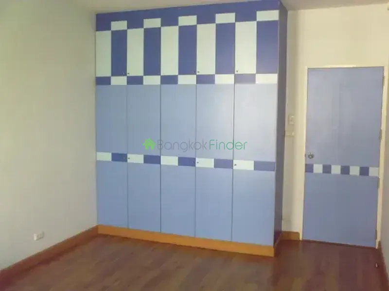 Sathorn, Sathorn, Sathon, Thailand, 3 Bedroom Bedrooms, 0 ,5 BathroomBathrooms,Town House,For Rent,Sathorn,3835