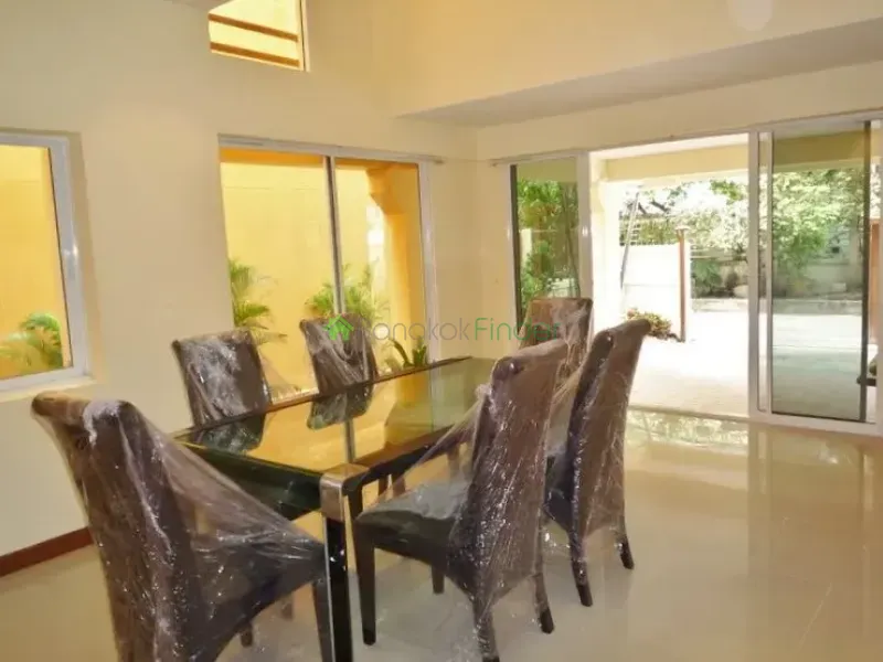 Phrom Phong, Phrom Phong, Phrom Phong, Thailand, 4 Bedroom Bedrooms, 0 ,5 BathroomBathrooms,Town House,For Rent,Phrom Phong,3860