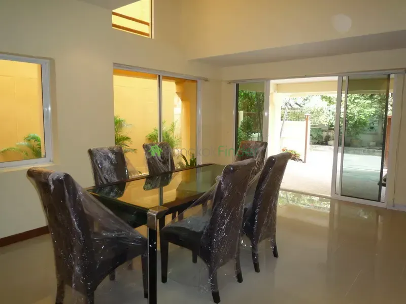 Phrom Phong, Phrom Phong, Phrom Phong, Thailand, 4 Bedroom Bedrooms, 0 ,5 BathroomBathrooms,Town House,For Rent,Phrom Phong,3860