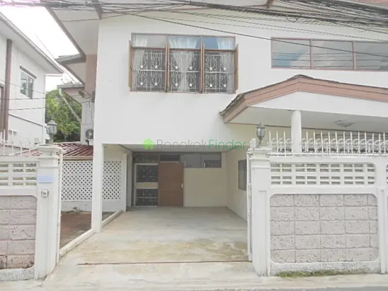 Phrom Phong, Phrom Phong, Thailand, 3 Bedroom Bedrooms, 0 ,3 BathroomBathrooms,House,For Rent,3913