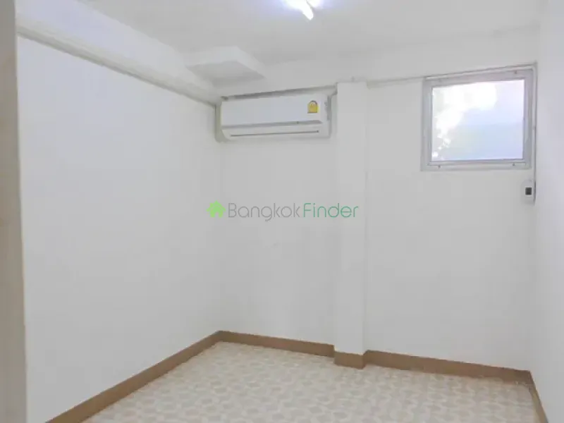 Phrom Phong, Phrom Phong, Thailand, 3 Bedroom Bedrooms, 0 ,3 BathroomBathrooms,House,For Rent,3913