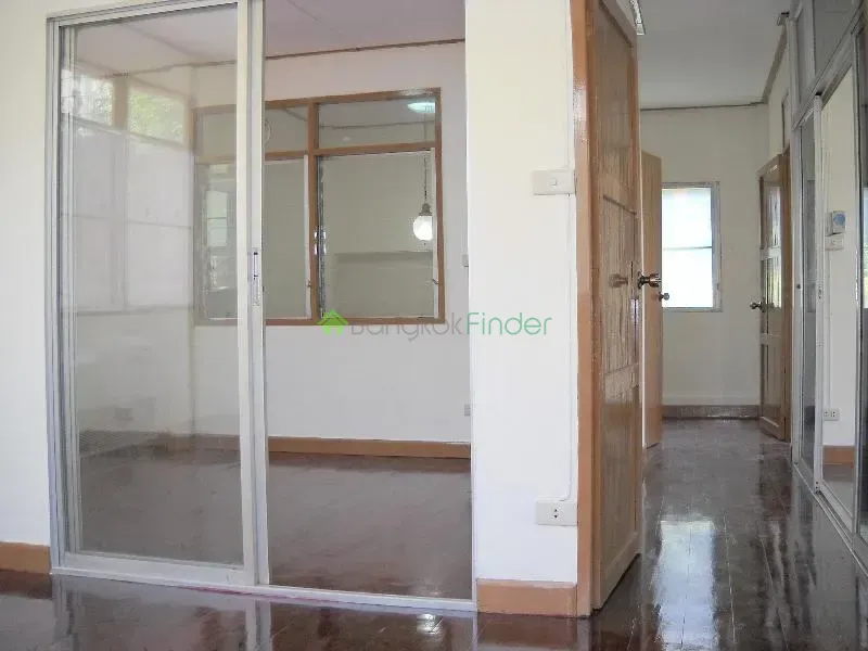 Phrom Phong, Phrom Phong, Thailand, 3 Bedroom Bedrooms, 0 ,3 BathroomBathrooms,House,For Rent,3913