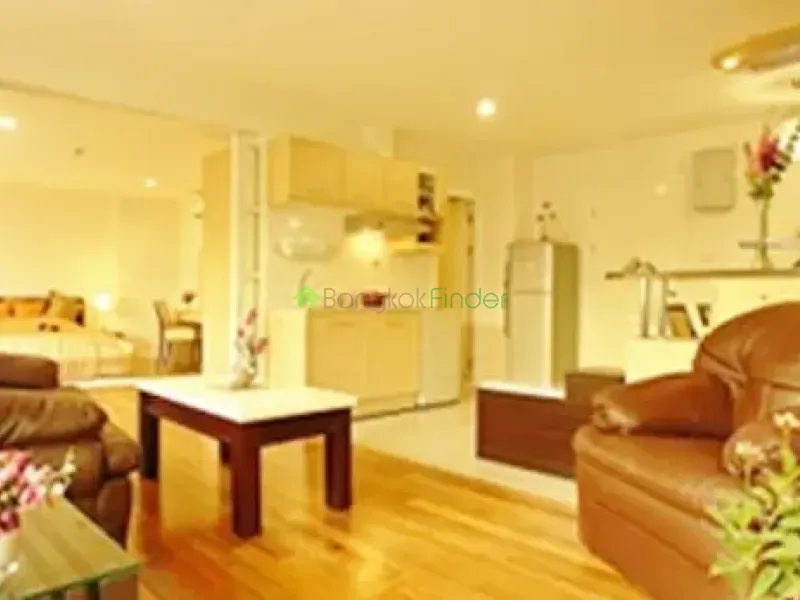 Sathorn, Sathon, Thailand, 1 Bedroom Bedrooms, 0 ,1 BathroomBathrooms,Service Apartment,For Rent,Malee suites,3926 maid service twice/week I