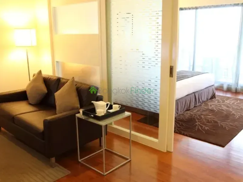 Nana, Nana, Thailand, 1 Bedroom Bedrooms, 0 ,1 BathroomBathrooms,Service Apartment,For Rent,Phachara Suite,4079