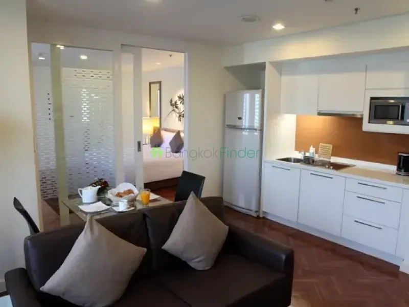 Nana, Nana, Thailand, 1 Bedroom Bedrooms, 0 ,1 BathroomBathrooms,Service Apartment,For Rent,Phachara Suite,4079