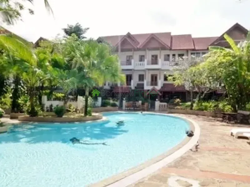 Phrom Phong, Phrom Phong, Thailand, 4 Bedroom Bedrooms, 0 ,5 BathroomBathrooms,Town House,For Rent,4286