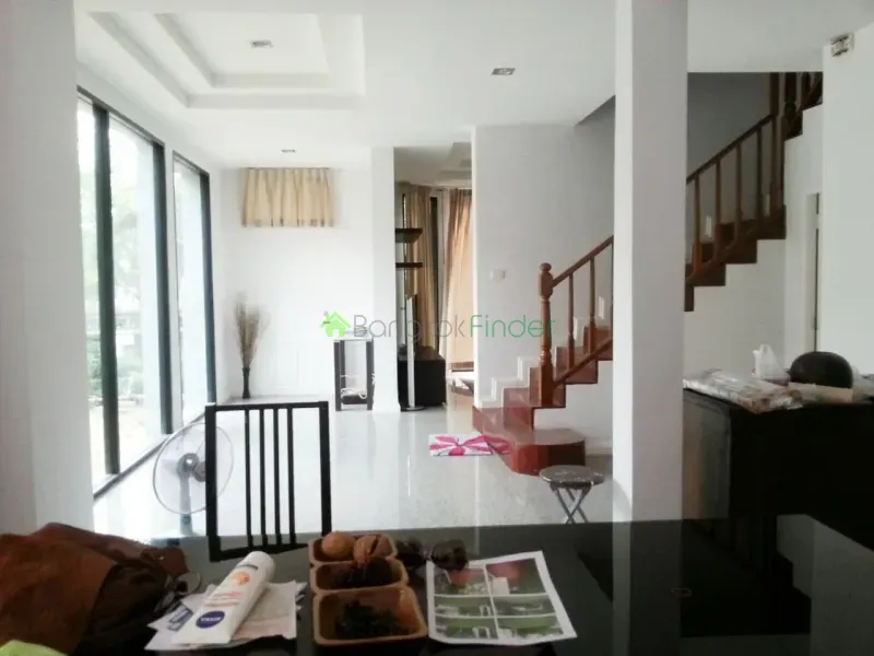 Bangna-Srinakarin, Bangna-Srinakarin, Thailand, 3 Bedroom Bedrooms, 0 ,2 BathroomBathrooms,House,For Rent,4402