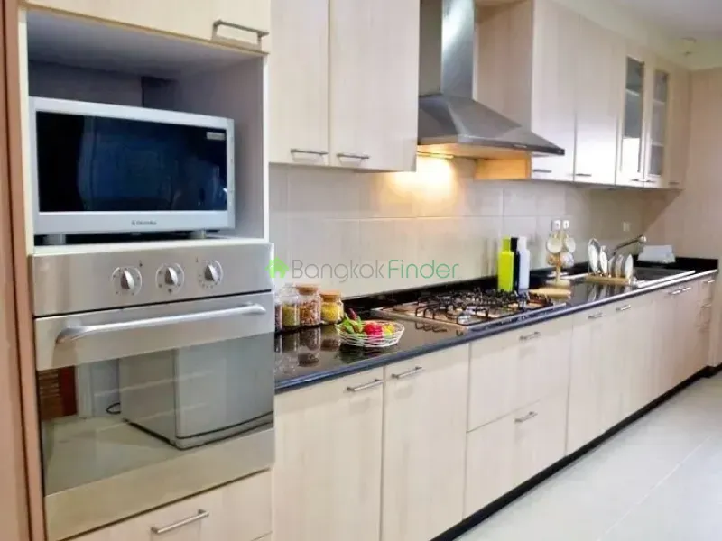 Nana, Nana, Thailand, 3 Bedroom Bedrooms, 0 ,3 BathroomBathrooms,Apartment,For Rent,Chaidee Mansion,4491