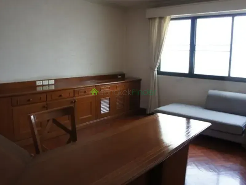 Ekamai, Ekamai, Thailand, 4 Bedroom Bedrooms, 0 ,4 BathroomBathrooms,Apartment,For Rent,Royal Kensington Mansion,4643