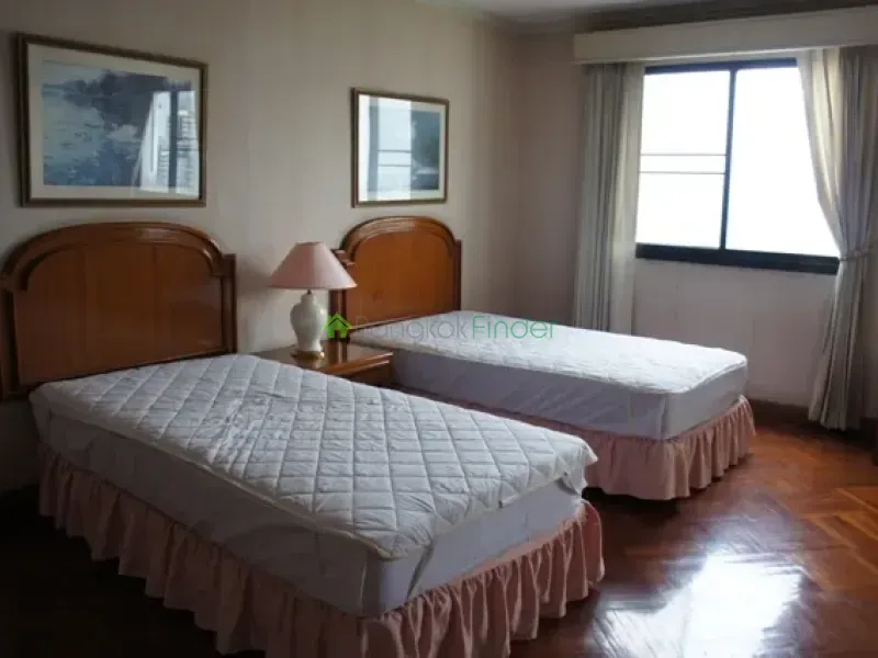 Ekamai, Ekamai, Thailand, 4 Bedroom Bedrooms, 0 ,4 BathroomBathrooms,Apartment,For Rent,Royal Kensington Mansion,4643
