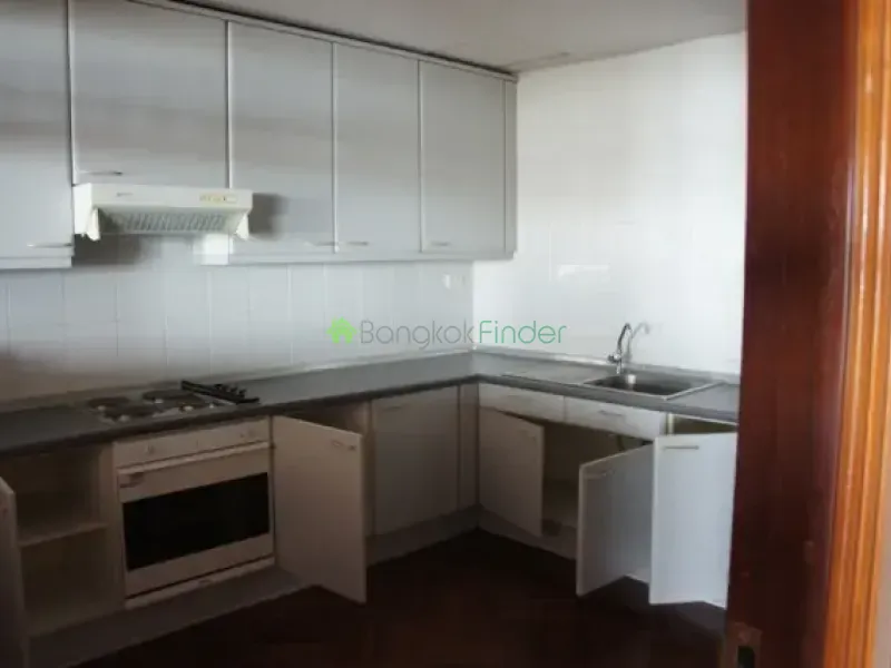 Ekamai, Ekamai, Thailand, 4 Bedroom Bedrooms, 0 ,4 BathroomBathrooms,Apartment,For Rent,Royal Kensington Mansion,4643