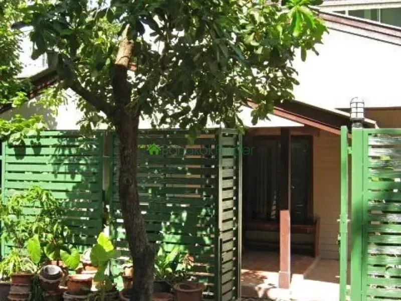 Phrom Phong, Phrom Phong, Thailand, 2 Bedroom Bedrooms, 0 ,1 BathroomBathrooms,Apartment,For Rent,Sukhumvit24home,4738