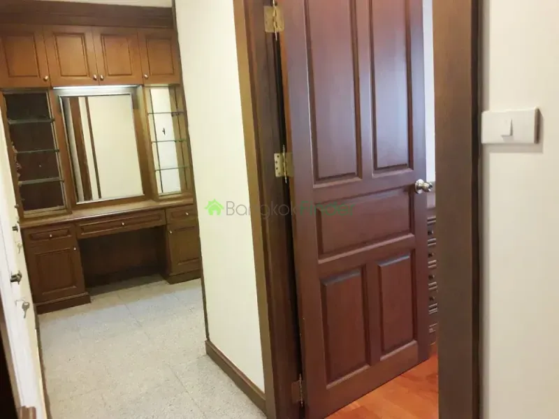 Nana, Nana, Thailand, 4 Bedroom Bedrooms, 0 ,4 BathroomBathrooms,Condo,For Rent,Tower Park,4743