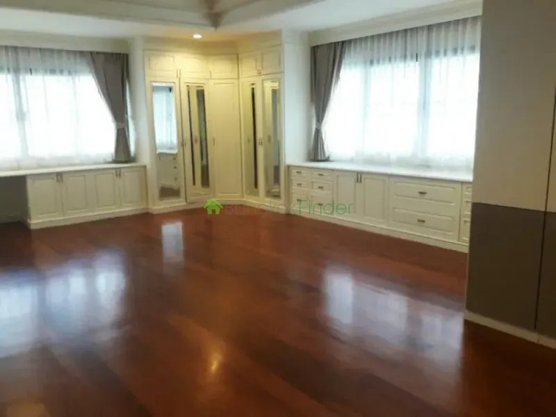 Nana, Nana, Thailand, 4 Bedroom Bedrooms, 0 ,4 BathroomBathrooms,Condo,For Rent,Tower Park,4743
