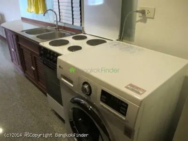 6 Sukhumvit, Nana, Nana, Thailand, 2 Bedroom Bedrooms, 0 ,2 BathroomBathrooms,Condo,For Rent,Saranjai Mansions,Sukhumvit,5552