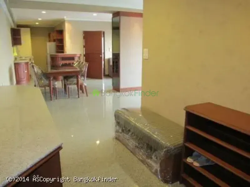 6 Sukhumvit, Nana, Nana, Thailand, 2 Bedroom Bedrooms, 0 ,2 BathroomBathrooms,Condo,For Rent,Saranjai Mansions,Sukhumvit,5552