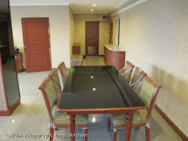 6 Sukhumvit, Nana, Nana, Thailand, 2 Bedroom Bedrooms, 0 ,2 BathroomBathrooms,Condo,For Rent,Saranjai Mansions,Sukhumvit,5552