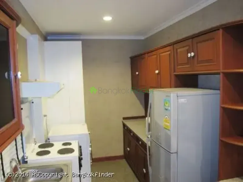6 Sukhumvit, Nana, Nana, Thailand, 2 Bedroom Bedrooms, 0 ,2 BathroomBathrooms,Condo,For Rent,Saranjai Mansions,Sukhumvit,5552