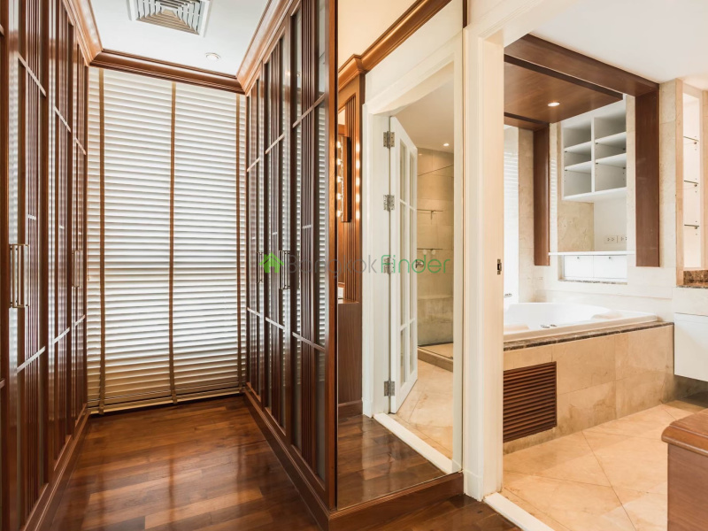Chitlom, Ploenchit, Bangkok, Thailand, 5 Bedrooms Bedrooms, ,5 BathroomsBathrooms,Condo,For Rent,Baan Navarang,Chitlom,5428