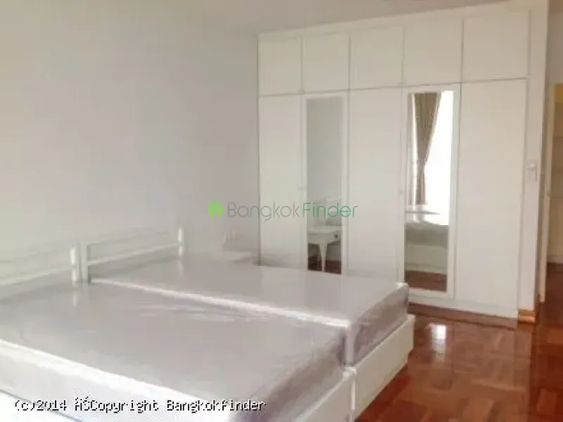 Langsuan, Ploenchit, Ploenchit-Chidlom, Thailand, 3 Bedroom Bedrooms, 0 ,2 BathroomBathrooms,Apartment,For Rent,Vanichapark Apartment,Langsuan,5565
