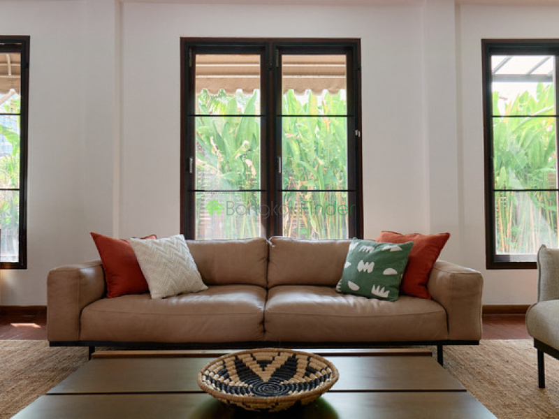 63 Sukhumvit, Ekkamai, Thailand, 4 Bedrooms Bedrooms, ,5 BathroomsBathrooms,House,For Rent,Sukhumvit,5617