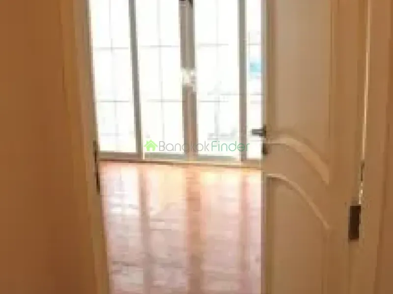 4 Sukhumvit, Nana, Nana, Thailand, 4 Bedroom Bedrooms, 0 ,4 BathroomBathrooms,House,For Rent,Sukhumvit,5659