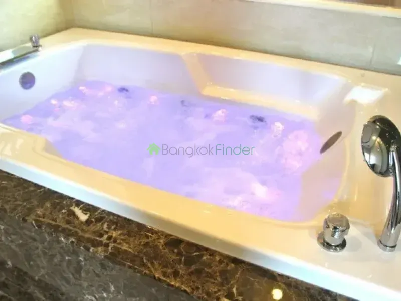 4 Sukhumvit, Nana, Nana, Thailand, 4 Bedroom Bedrooms, 0 ,4 BathroomBathrooms,House,For Rent,Sukhumvit,5659
