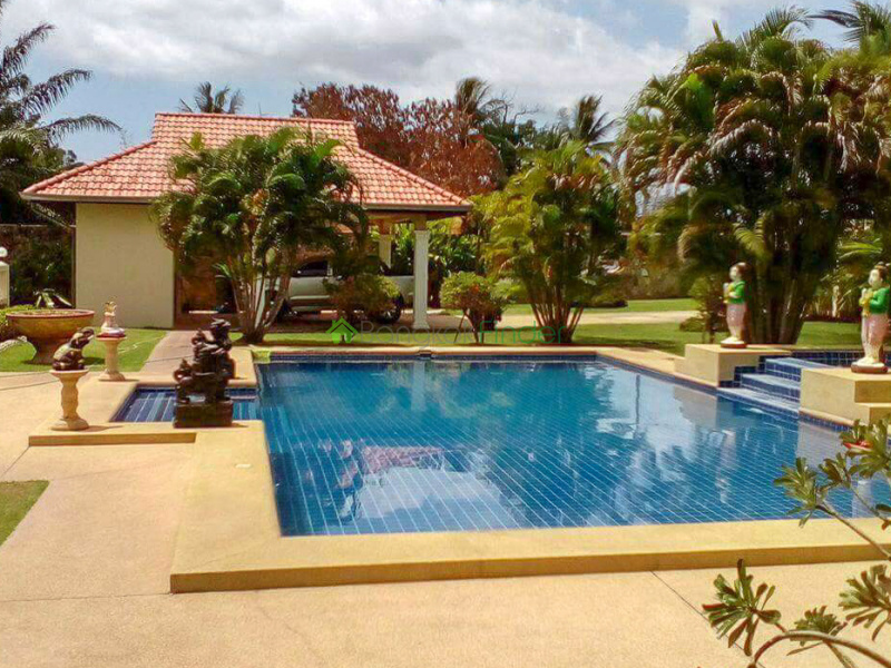 4 Bedroom 5 Bath House Sale, Bang Lamung Pattaya, ranch style home