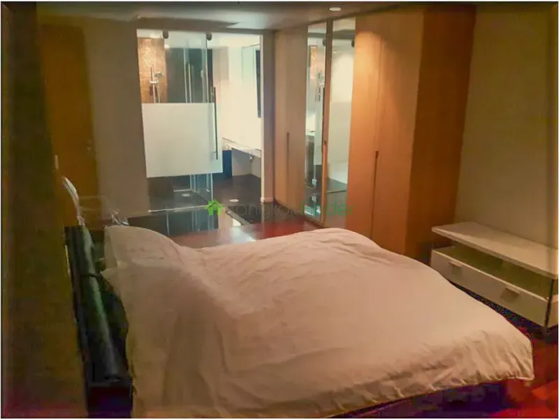 saladaeng, soi saladaeng, the legend saladaeng, modern condo silom, silom