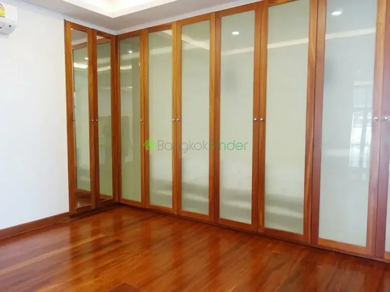 Phrom Phong, Thailand, 4 Bedroom Bedrooms, 0 ,4 BathroomBathrooms,Town House,For Rent,6456