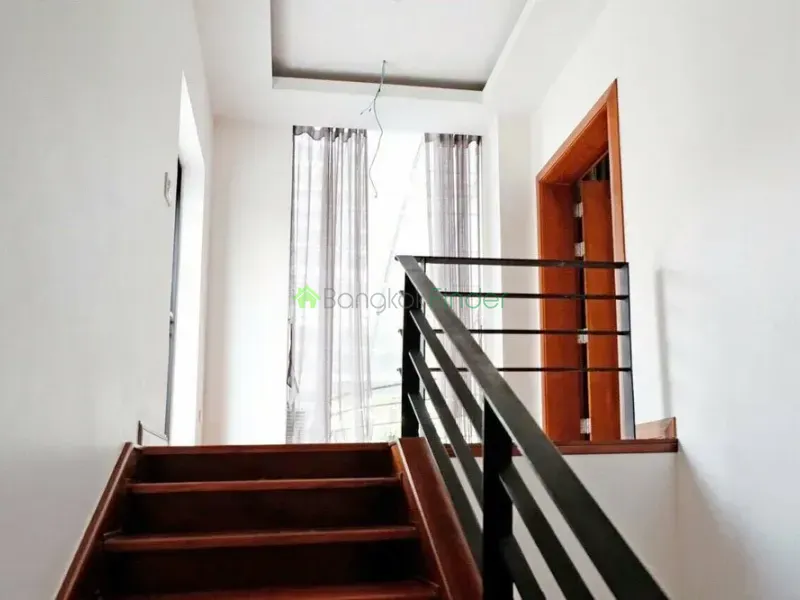 Phrom Phong, Thailand, 4 Bedroom Bedrooms, 0 ,4 BathroomBathrooms,Town House,For Rent,6456