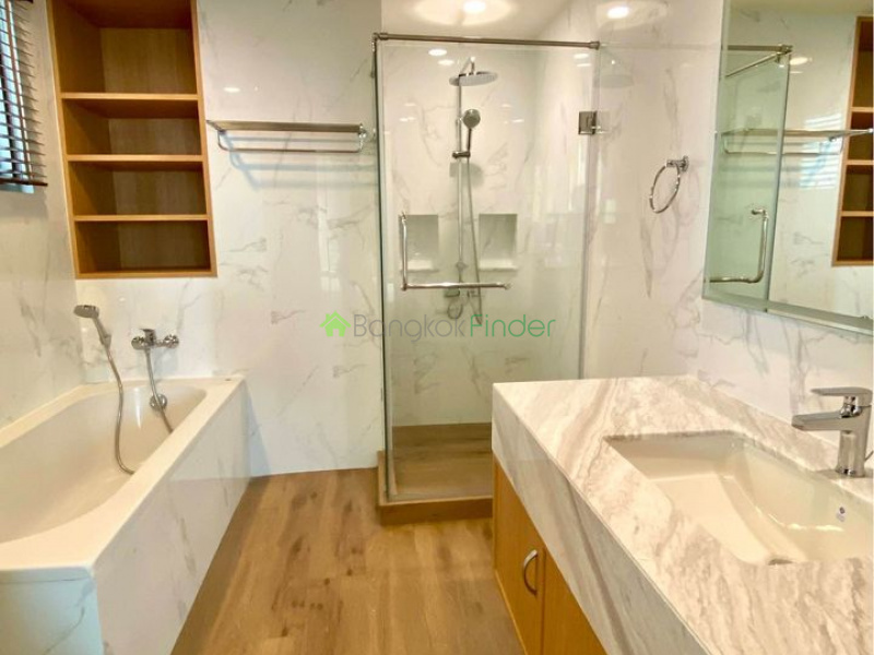 Bangkok, Rajadamri, Thailand, 2 Bedrooms Bedrooms, ,2 BathroomsBathrooms,Condo,For Sale,The Rajdamri,6492