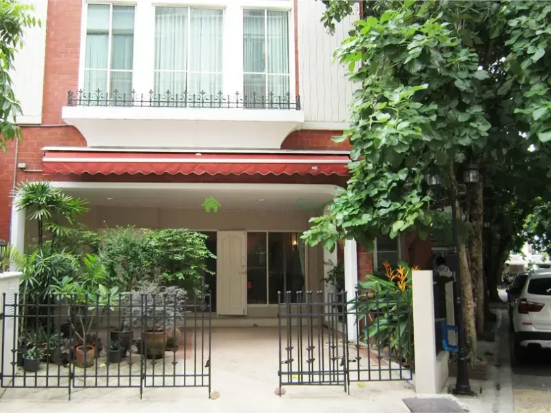 Thonglor, Thonglor, Thailand, 2 Bedroom Bedrooms, 0 ,5 BathroomBathrooms,Town House,For Rent,6553