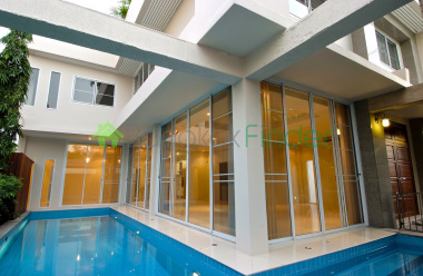 Thonglor, Bangkok, Thailand, 5 Bedrooms Bedrooms, 0 ,5 BathroomsBathrooms,House,For Rent,6581