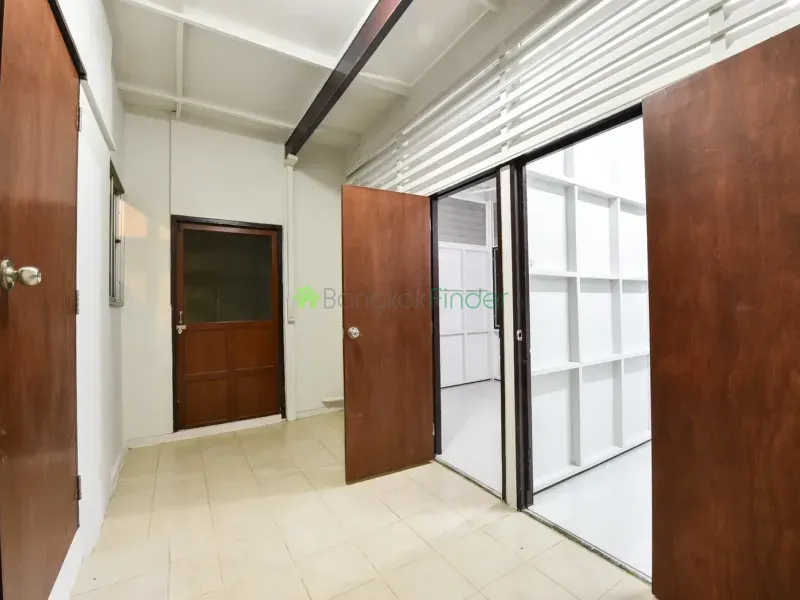 Thonglor, Thonglor, Thailand, 3 Bedroom Bedrooms, 0 ,3 BathroomBathrooms,House,For Rent,6585