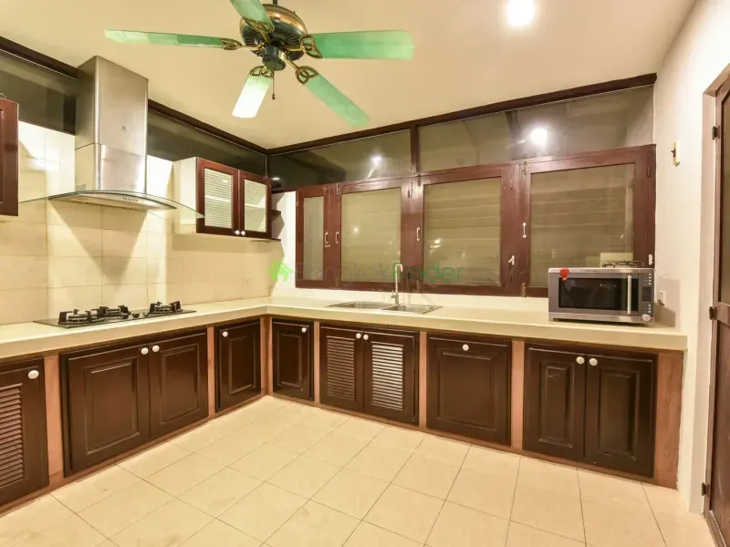 Thonglor, Thonglor, Thailand, 3 Bedroom Bedrooms, 0 ,3 BathroomBathrooms,House,For Rent,6585