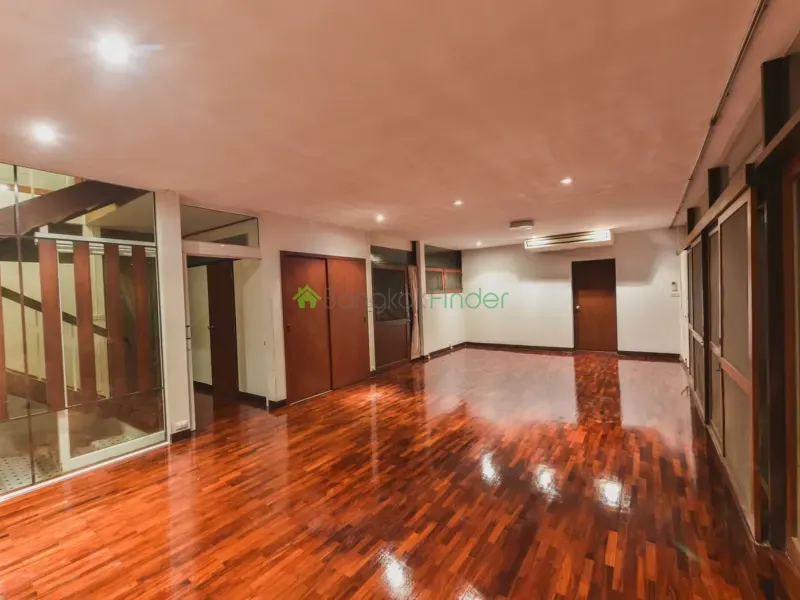 Thonglor, Thonglor, Thailand, 3 Bedroom Bedrooms, 0 ,3 BathroomBathrooms,House,For Rent,6585