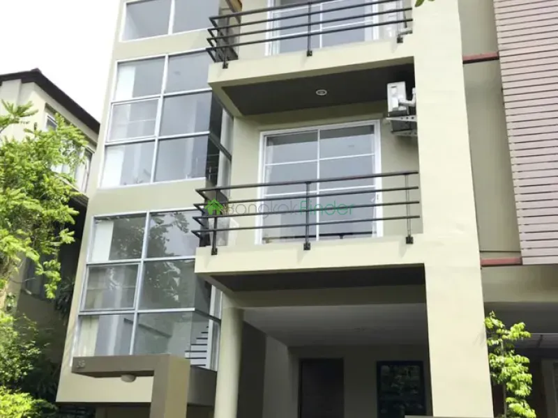 Pattanakarn, Pattanakarn, Thailand, 3 Bedroom Bedrooms, 0 ,3 BathroomBathrooms,Town House,For Rent,6601