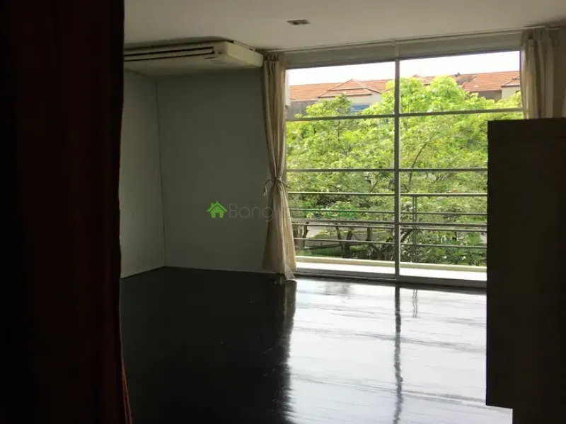 Pattanakarn, Pattanakarn, Thailand, 3 Bedroom Bedrooms, 0 ,3 BathroomBathrooms,Town House,For Rent,6601