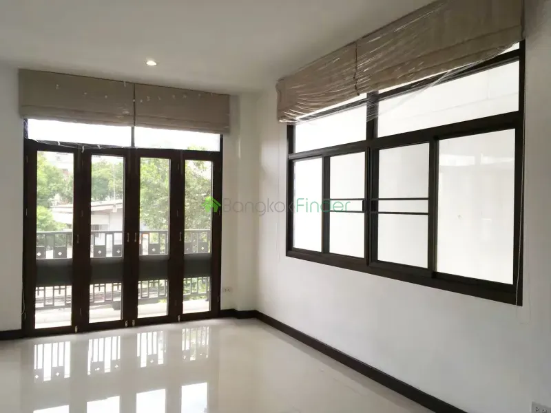 Phrakanong, Phra Khanong, Thailand, 3 Bedroom Bedrooms, 0 ,4 BathroomBathrooms,Town House,For Rent,6655