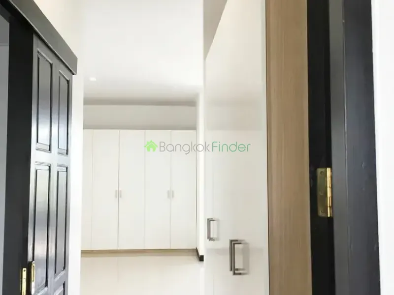 Phrakanong, Phra Khanong, Thailand, 3 Bedroom Bedrooms, 0 ,4 BathroomBathrooms,Town House,For Rent,6655