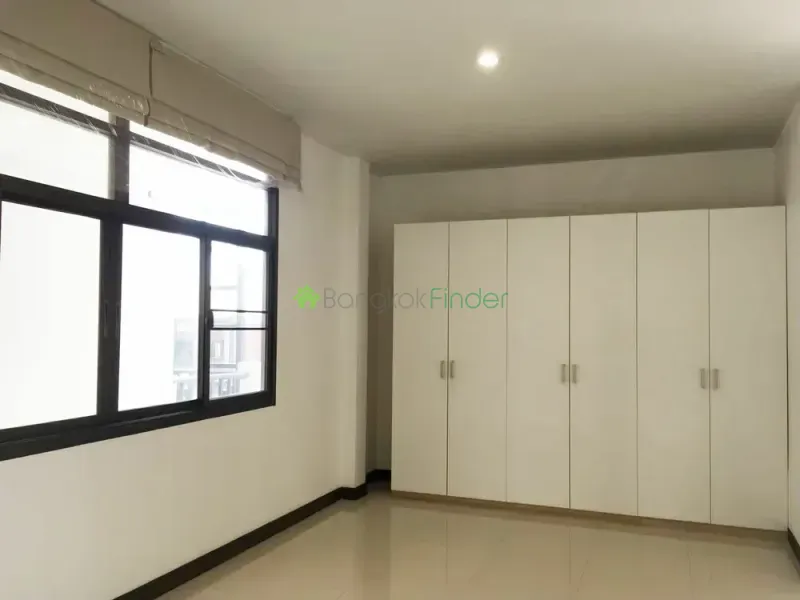 Phrakanong, Phra Khanong, Thailand, 3 Bedroom Bedrooms, 0 ,4 BathroomBathrooms,Town House,For Rent,6655
