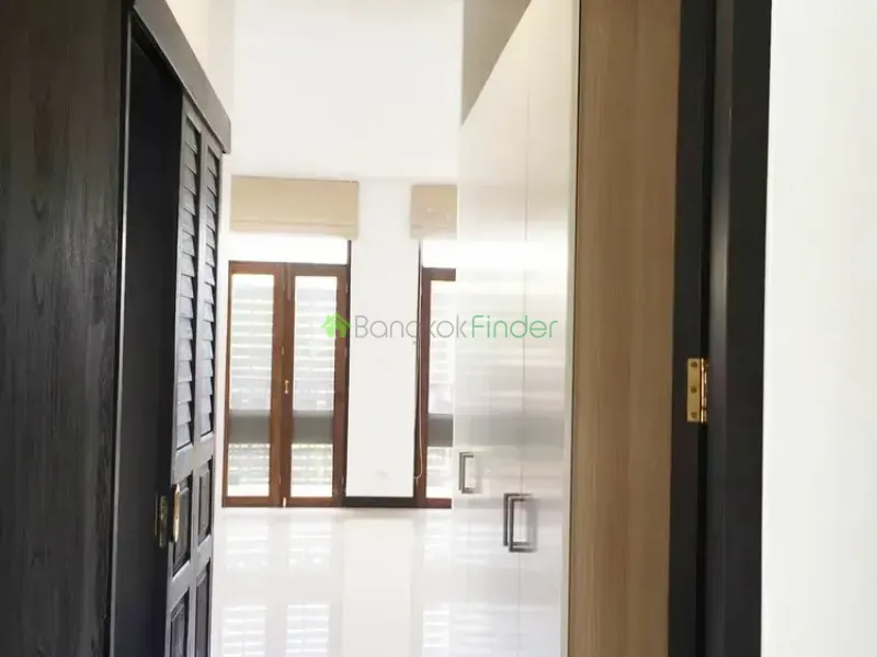 Phrakanong, Phra Khanong, Thailand, 3 Bedroom Bedrooms, 0 ,4 BathroomBathrooms,Town House,For Rent,6655