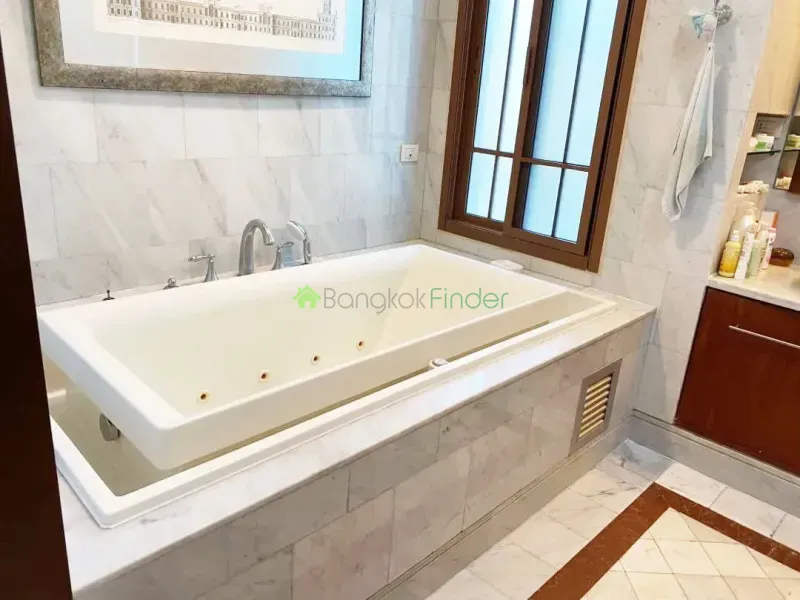 Phrakanong, Phra Khanong, Thailand, 4 Bedroom Bedrooms, 0 ,6 BathroomBathrooms,House,For Rent,6690