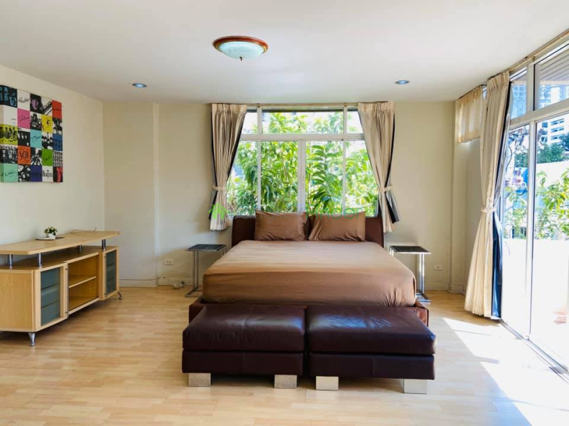 Phromphong, Phrom Phong, Thailand, 4 Bedroom Bedrooms, 0 ,5 BathroomBathrooms,Town House,For Rent,6697