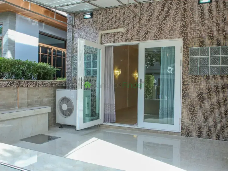 Pattanakarn, Pattanakarn, Thailand, 5 Bedroom Bedrooms, 0 ,4 BathroomBathrooms,House,For Rent,6698