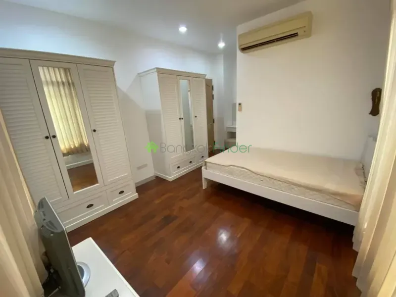 Pattanakarn, Pattanakarn, Thailand, 5 Bedroom Bedrooms, 0 ,4 BathroomBathrooms,House,For Rent,6698