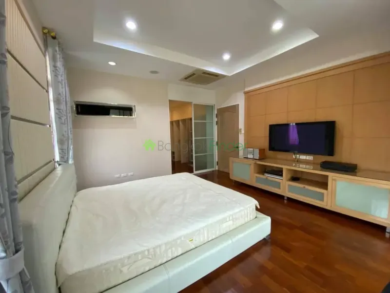 Pattanakarn, Pattanakarn, Thailand, 5 Bedroom Bedrooms, 0 ,4 BathroomBathrooms,House,For Rent,6698
